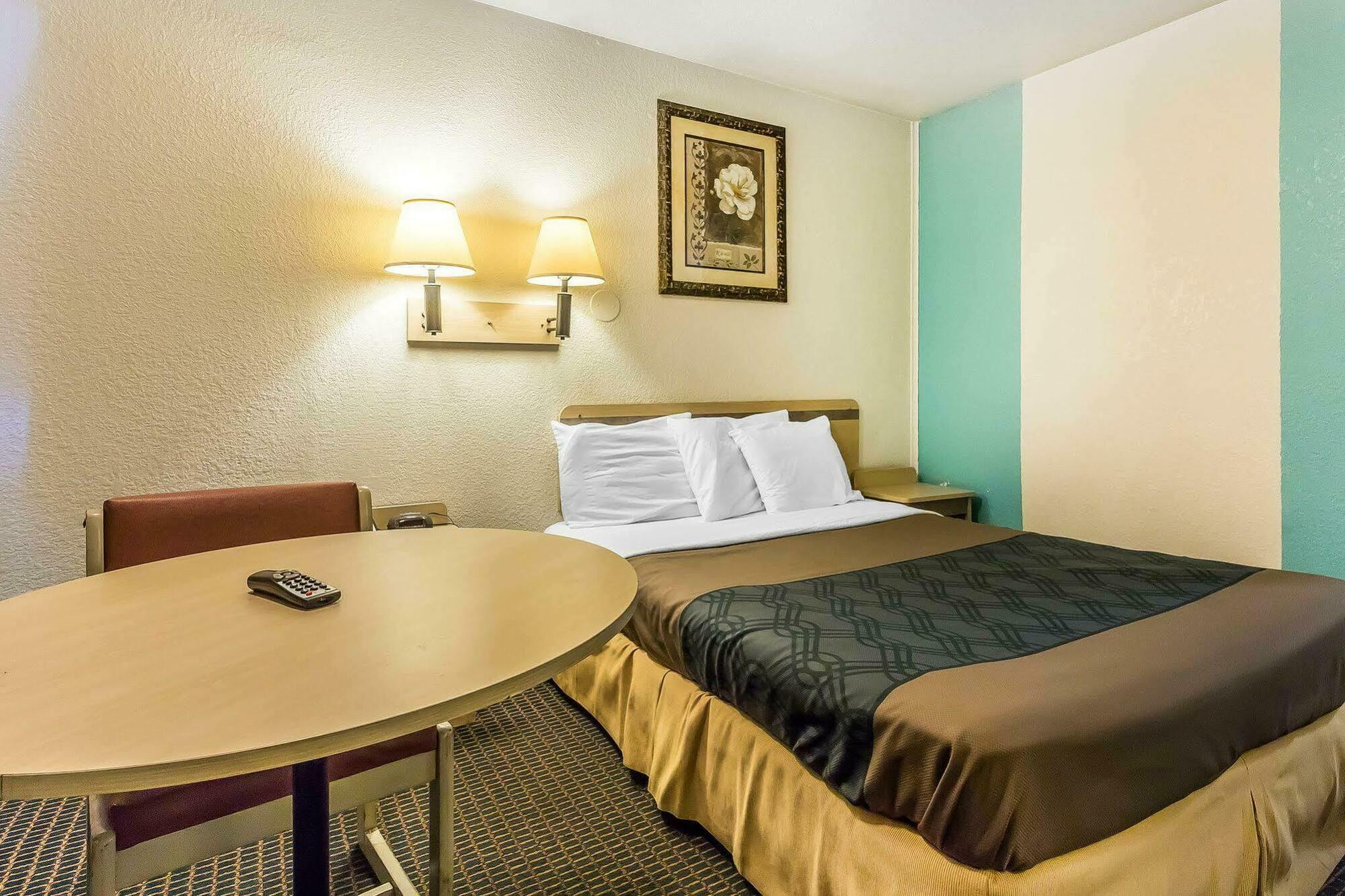 Rodeway Inn Nashville Bagian luar foto